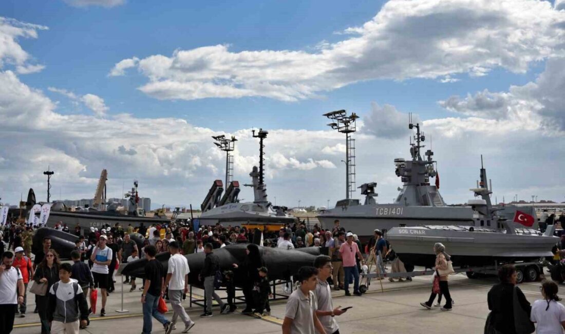 Türkiye’nin geliştirdiği insansız deniz araçları TEKNOFEST’te ziyaretçilerle buluştu. Marlin, Salvo,