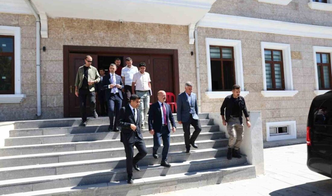 Adıyaman’ın Tut ilçesinde yapımı tamamlanan Tut Kaymakamlığı yeni hizmet binası