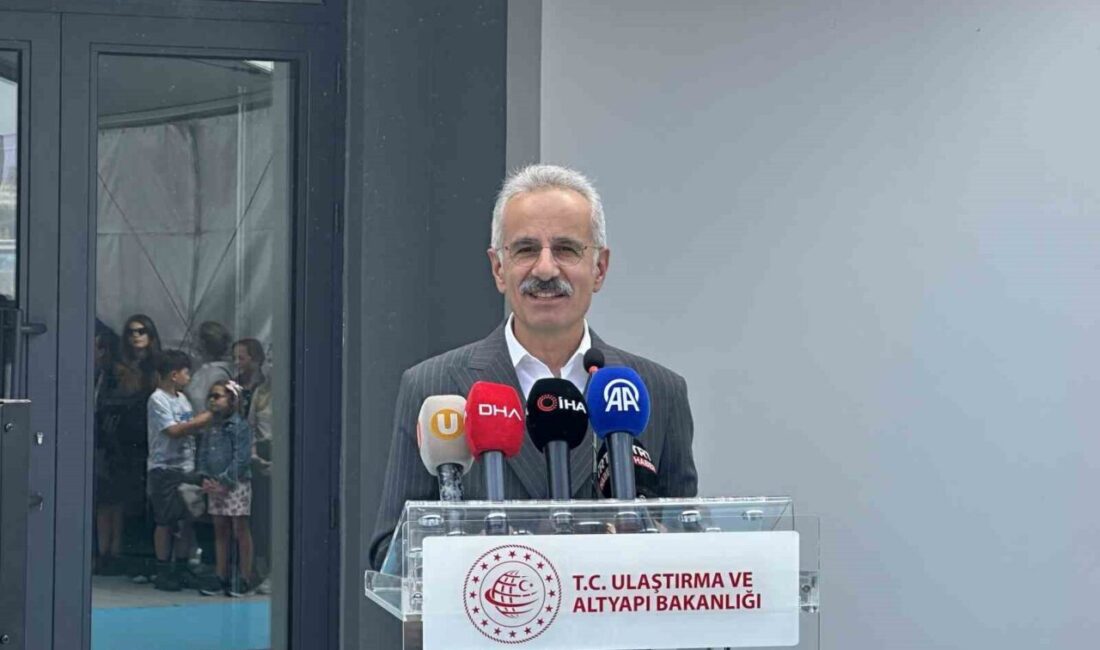 Ulaştırma ve Altyapı Bakanı Abdulkadir Uraloğlu, “2002 yılında dünyada 17’nci