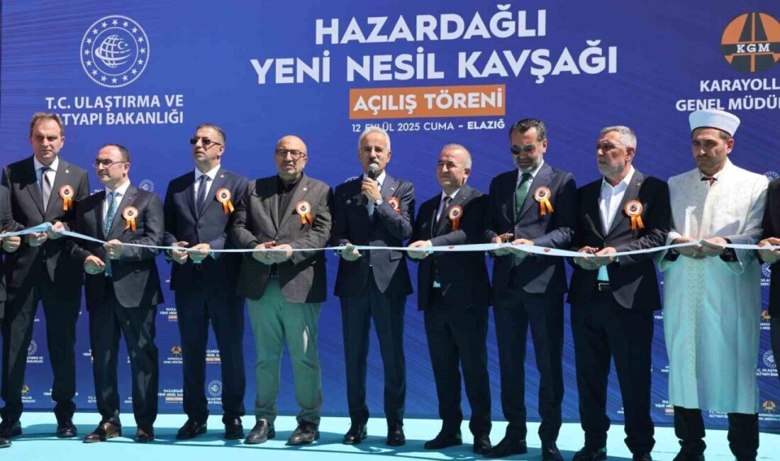 Elazığ’da Yeni Nesil Hazardağlı Kavşağının açılışına katılan Ulaştırma ve Altyapı