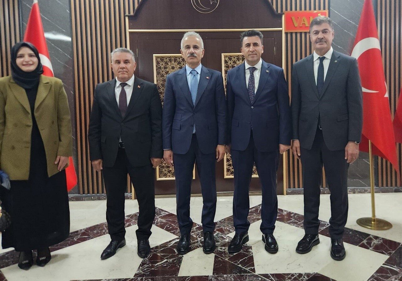 Ulaştırma ve Altyapı Bakanı Abdulkadir Uraloğlu bir dizi ziyaret ve