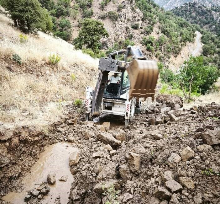 Şırnak’ın Uludere Kaymakamlığı, köylerde yaşanan içme ve kullanma suyu sıkıntısını