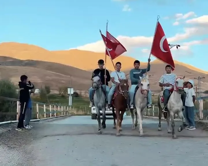 Van İl Jandarma Komutanı Tuğgeneral Mücahit Avkıran, Erciş ilçesine bağlı