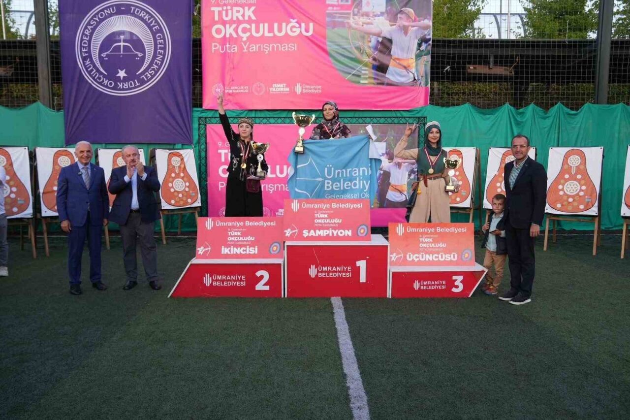 Ümraniye Belediyesi ev sahipliğinde düzenlenen 9. Geleneksel Türk Okçuluğu Puta