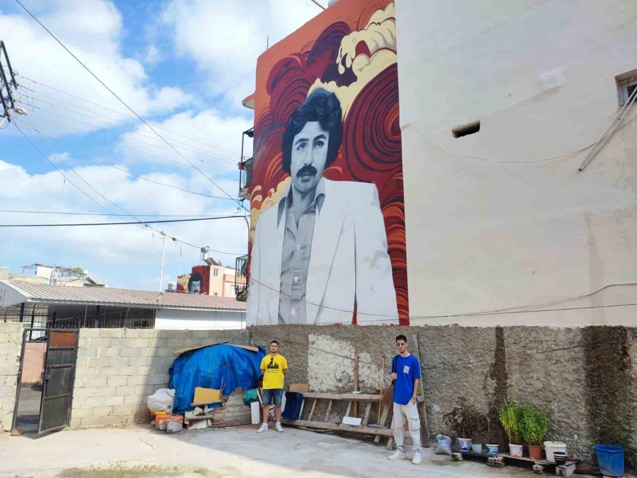 Adana’da iki grafiti sanatçısı, Ferdi Tayfur ve Müslüm Gürses’in büyüdüğü