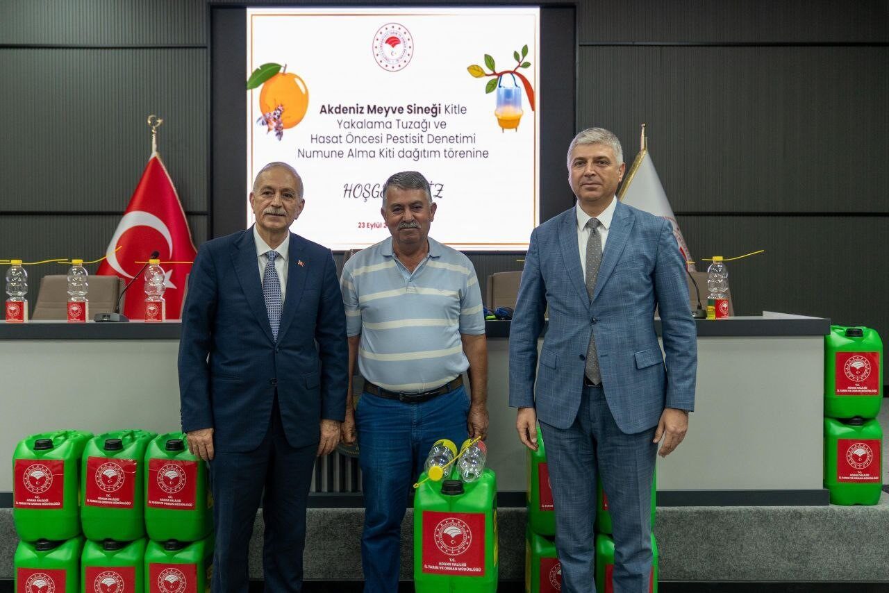 Adana’da üreticilere 17 bin 580 adet Akdeniz meyve sineği kitle