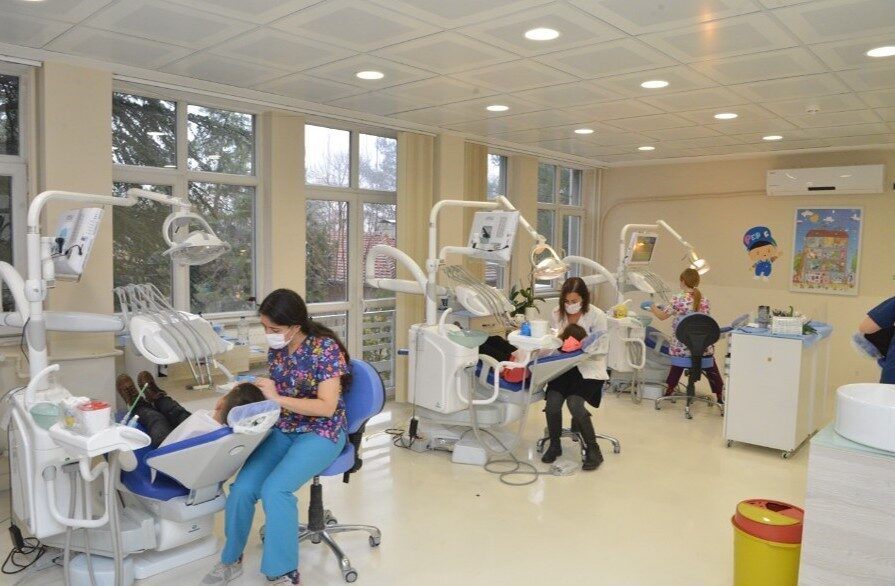 Uşak Üniversitesi Rektörü Prof. Dr. Ekrem Savaş, Uşak’a modern ve