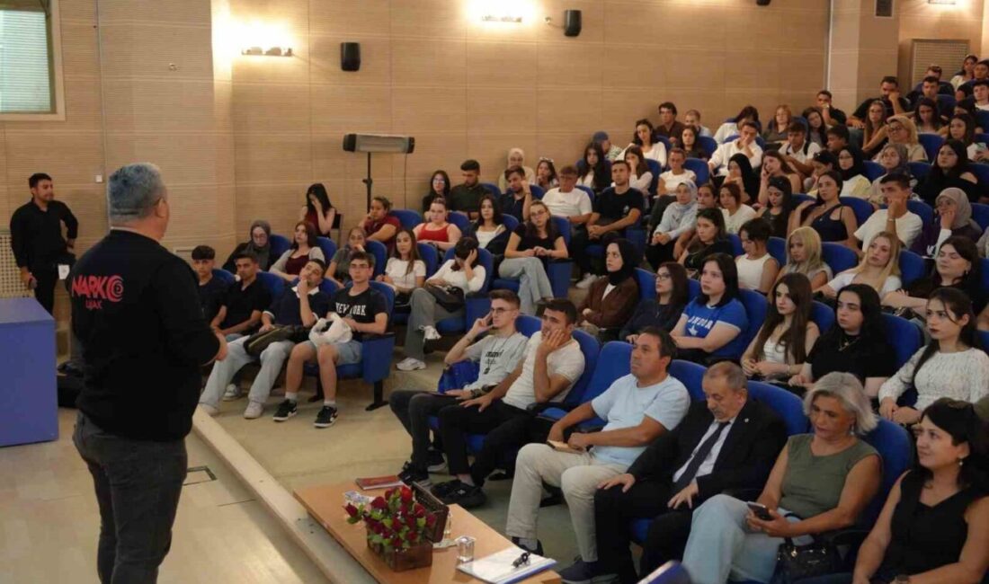 Uşak Üniversitesi Sağlık Kültür ve Spor Daire Başkanlığı tarafından oryantasyon