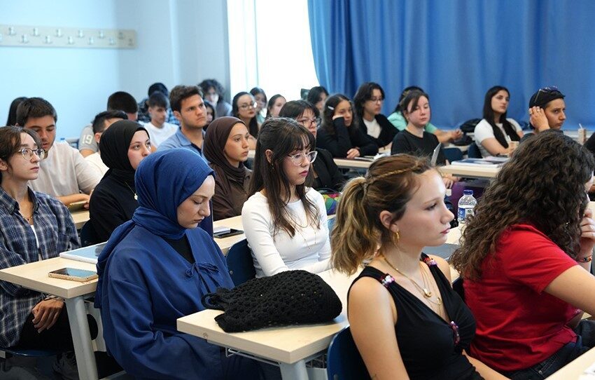 Uşak Üniversitesi, Yükseköğretim Kurulu’nun (YÖK) tüm üniversitelere gönderdiği yazıya istinaden,