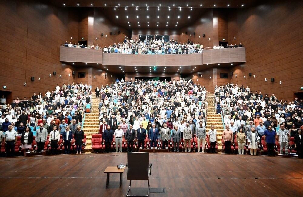 Uşak Üniversitesi’nde “Kudüs Davamız” başlıklı bir konferans gerçekleştirildi. Recep Tayyip