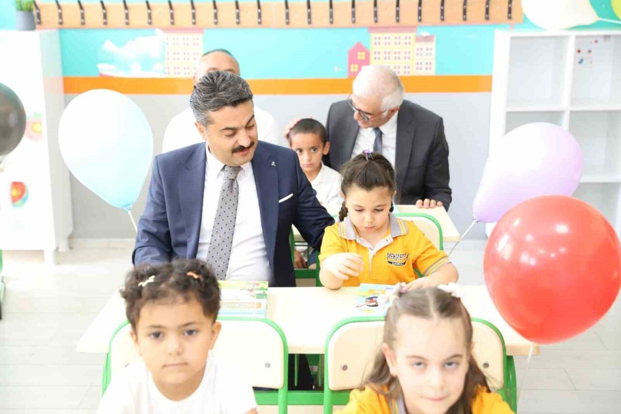 Sivas Milli Eğitim Müdürü Fatih Erdoğan, 2025-2026 Eğitim-Öğretim Yılı’nın başlamasıyla