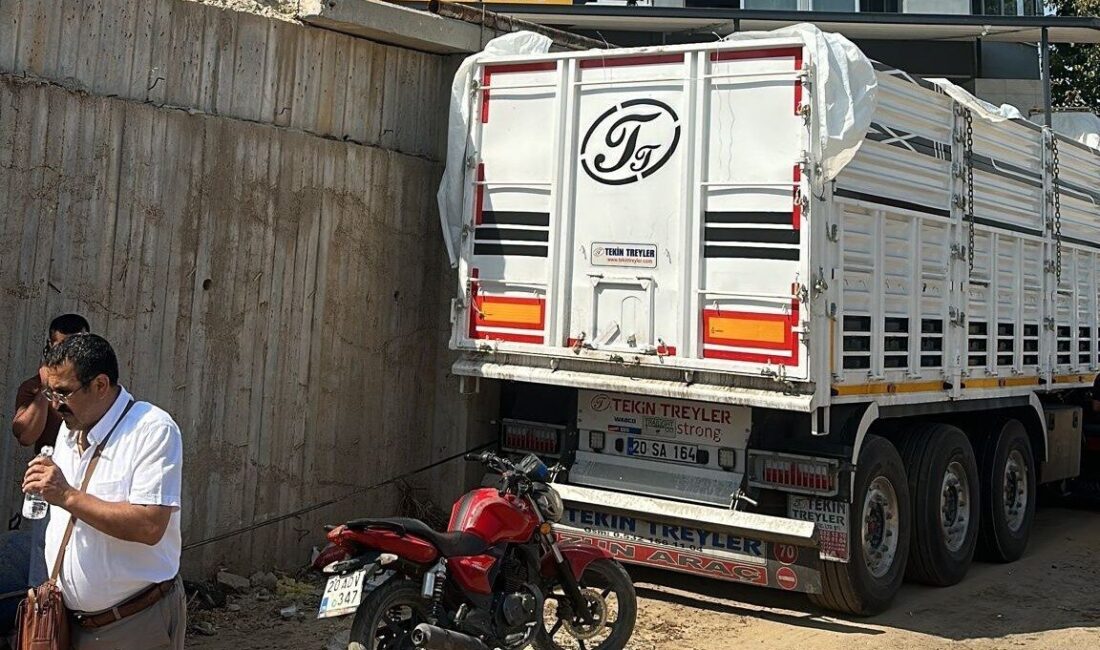 DENİZLİ (İHA) – Denizli’nin Buldan ilçesinde işletmeye üzüm yüklemeye gelen