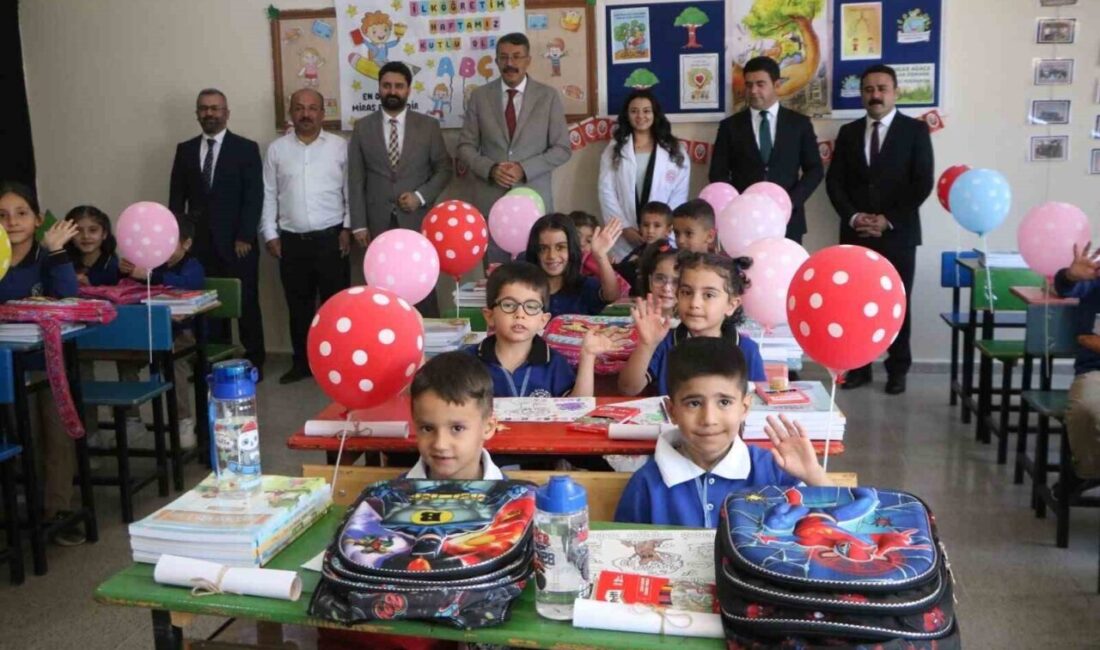 Hakkâri Valisi Ali Çelik, 2025-2026 eğitim öğretim yılının ilk gününde