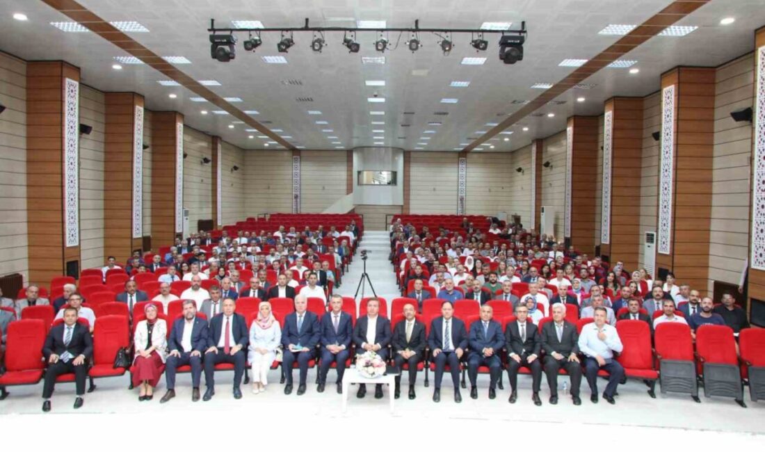 Erzincan Valisi Hamza Aydoğdu, İl Milli Eğitim Müdürü Hacı Ömer