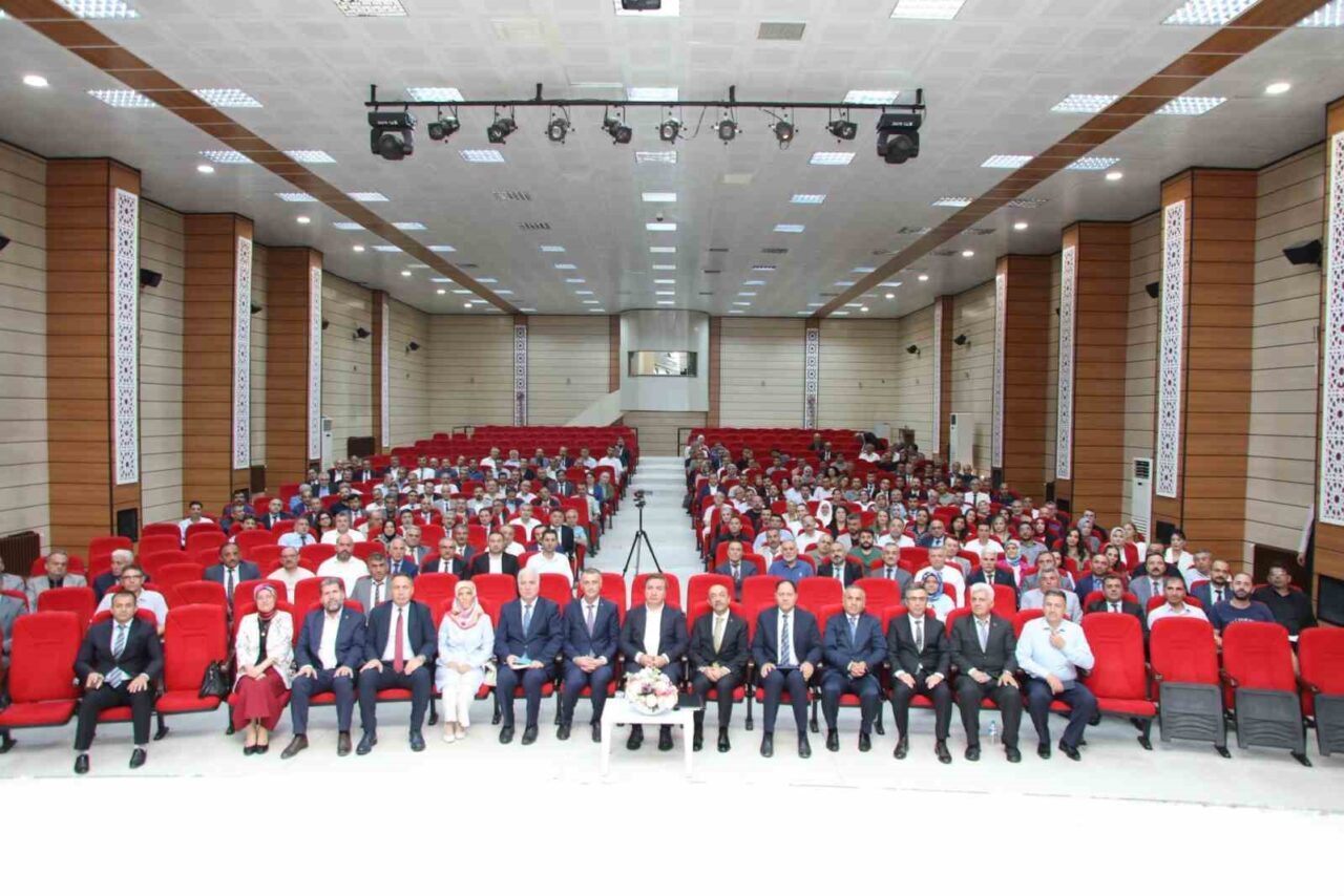 Erzincan Valisi Hamza Aydoğdu, İl Milli Eğitim Müdürü Hacı Ömer