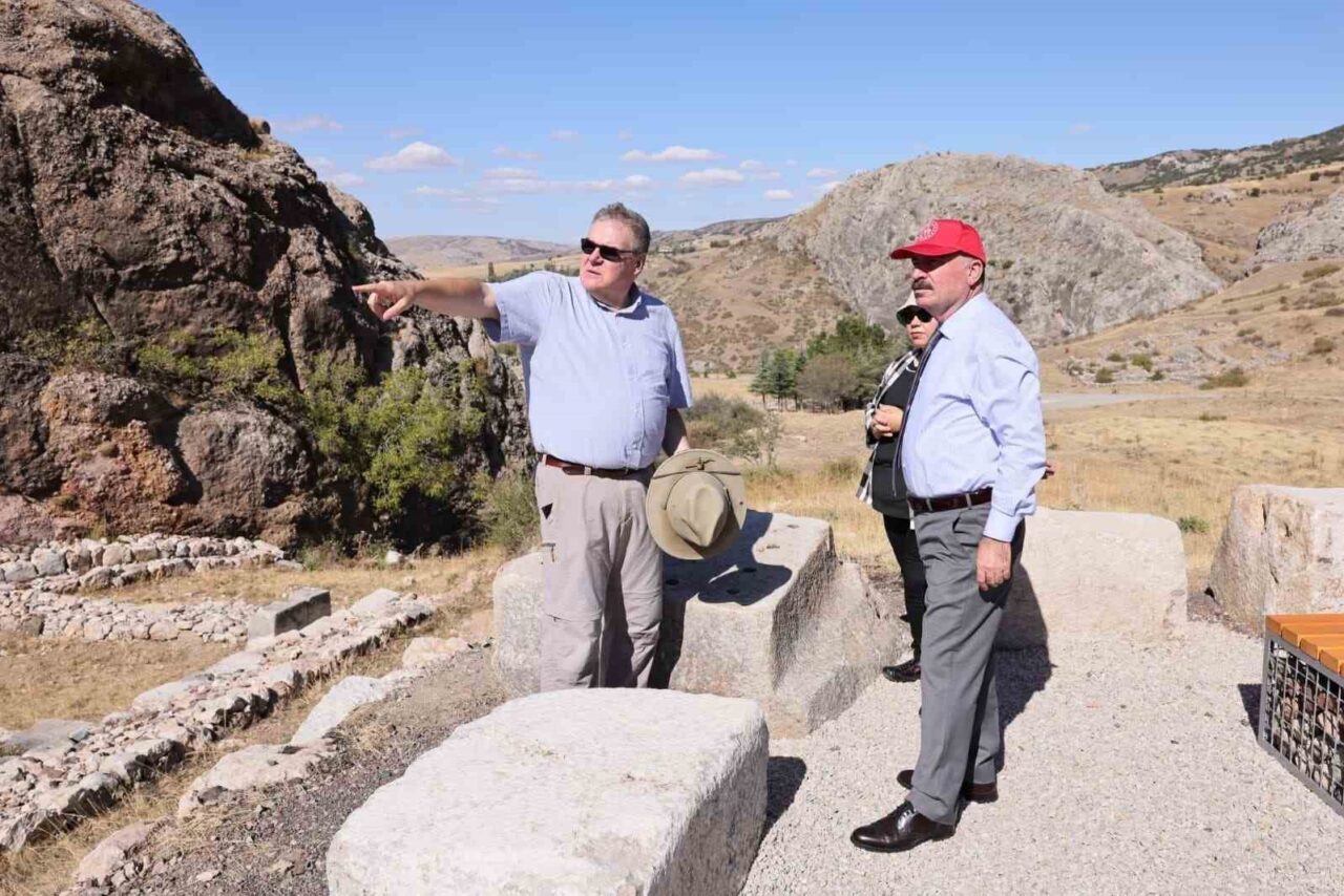 Çorum Valisi Ali Çalgan, Boğazkale ilçesindeki Hattuşa ören yerinde devam