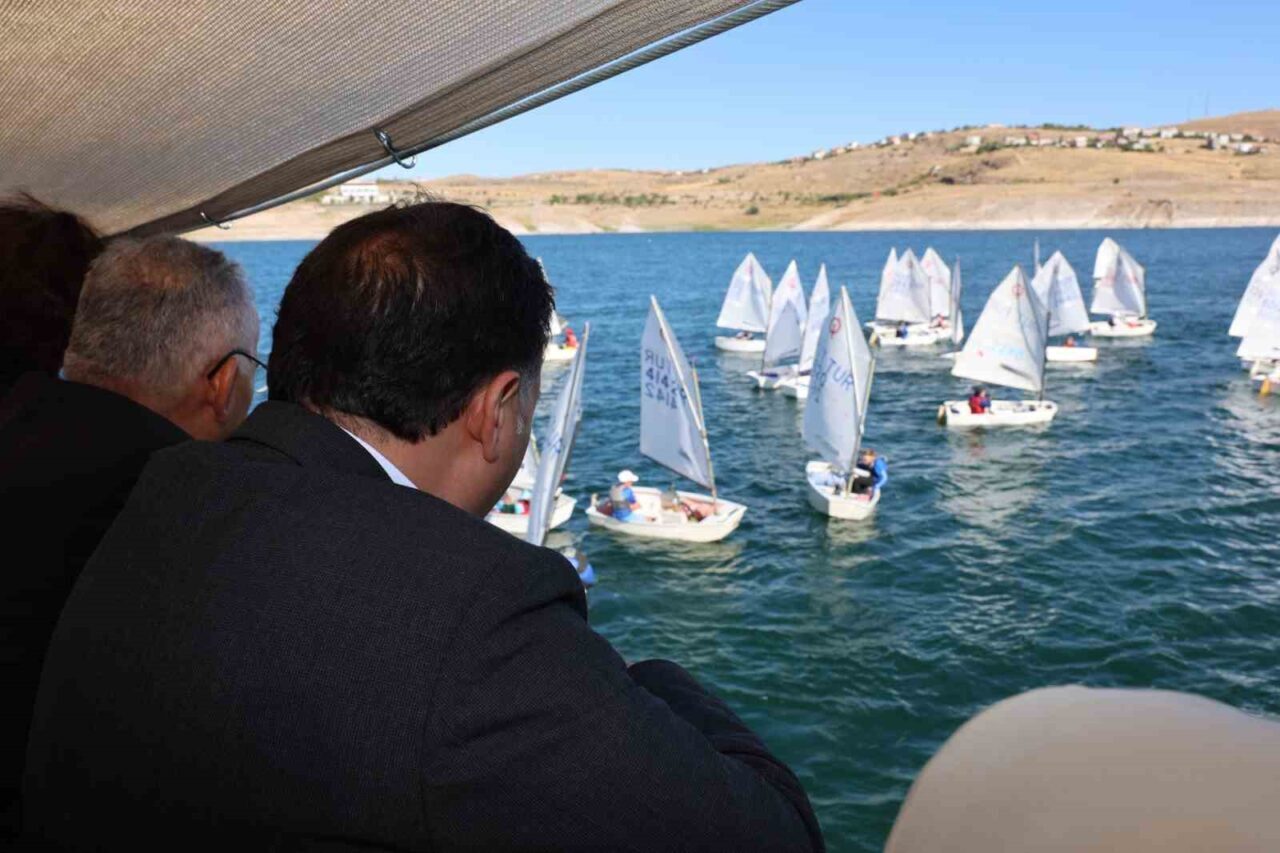 Kayseri’de ilk kez düzenlenen TYF Anadolu Yelken Ligi 3. Ayak