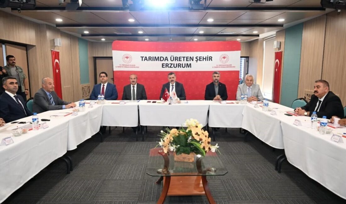 Erzurum Valisi Mustafa Çiftçi, Orman Bölge Müdürlüğü Toplantı Salonu’nda gerçekleştirilen