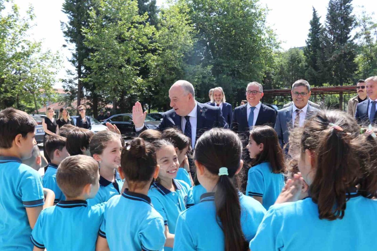 DENİZLİ (İHA) – Yeni eğitim öğretim yılı mesajında öğrencilere seslenen