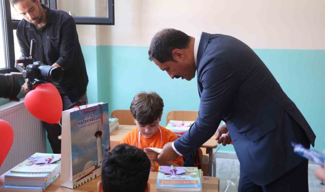 Depremin yaralarının sarıldığı Hatay’da binlerce öğrenci için ilk okul zilini