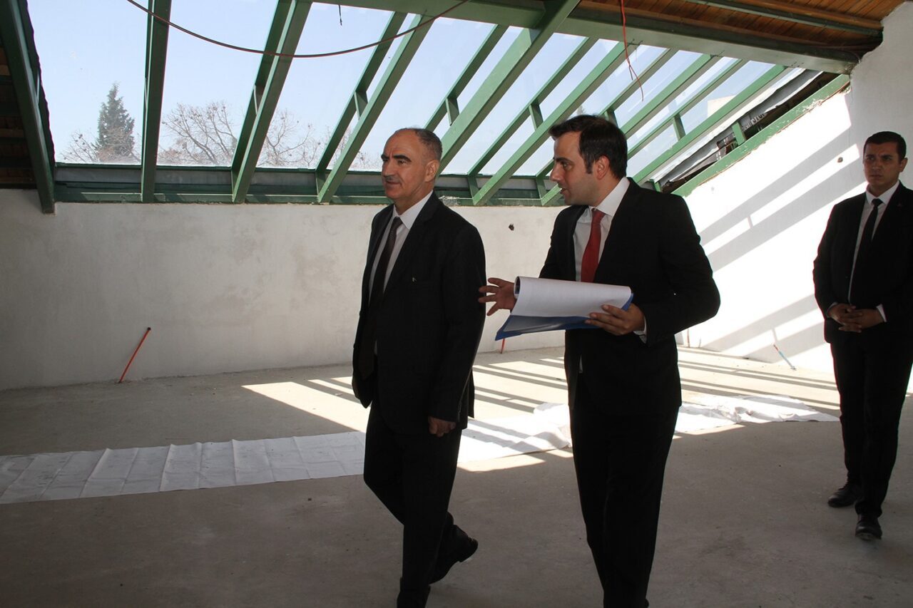 Manisa Valisi Vahdettin Özkan, Kula ilçesinde çeşitli temaslarda bulundu. Programı