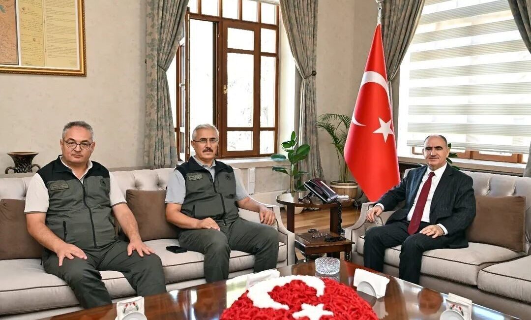 Manisa Valisi Vali Vahdettin Özkan, “Orman teşkilatı ekiplerimizin hızlı, etkin