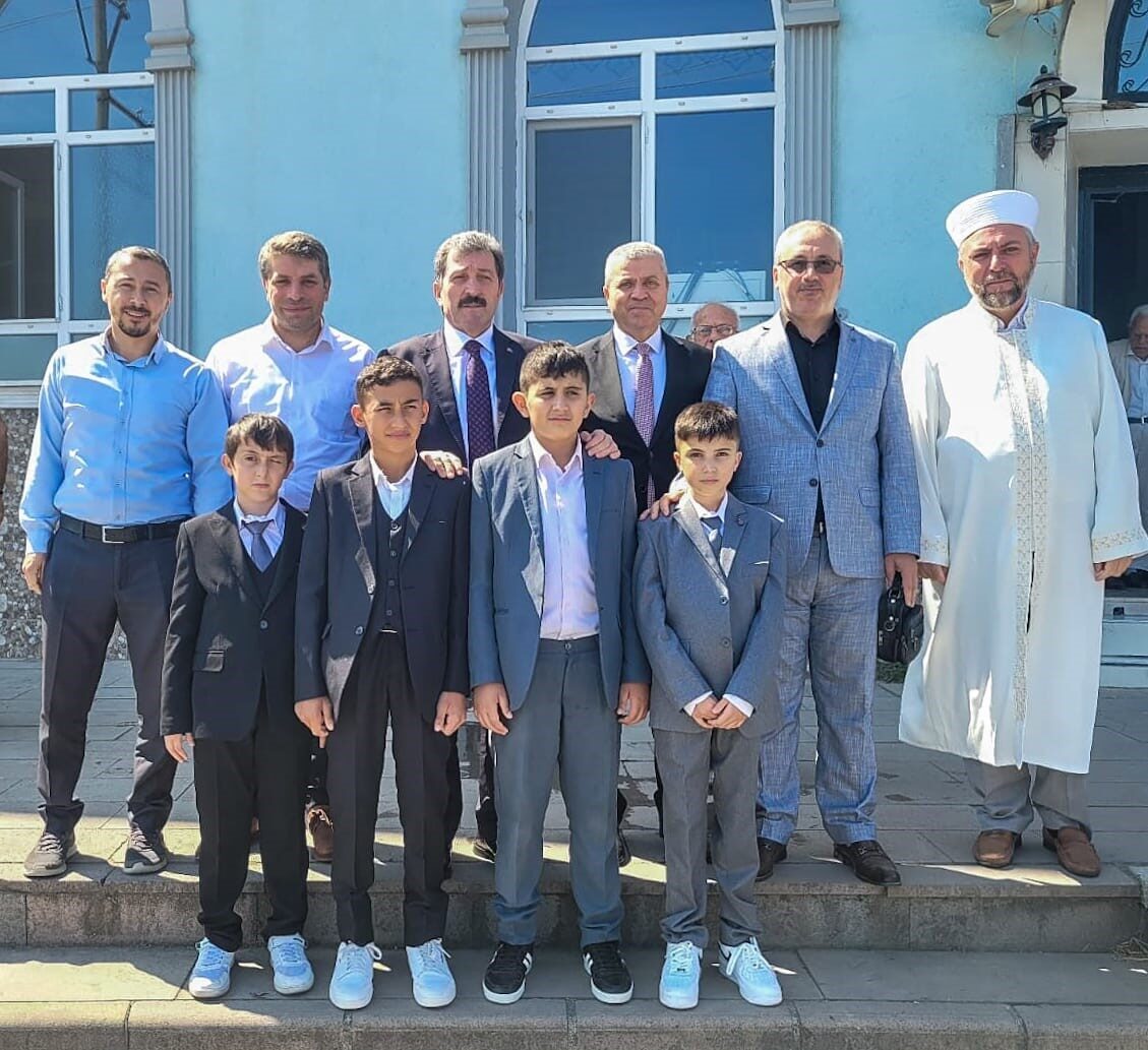 Samsun Valisi Orhan Tavlı, cuma namazı çıkışında 2025 Yılı 3.