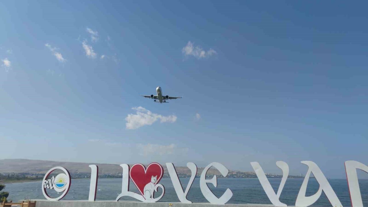 Van’ın ulaşımında önemli bir yere sahip olan Ferit Melen Havalimanı’nda