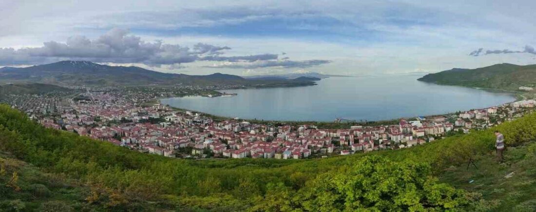 Türkiye’nin en büyük gölü olan Van Gölü’nde son yıllarda yaşanan