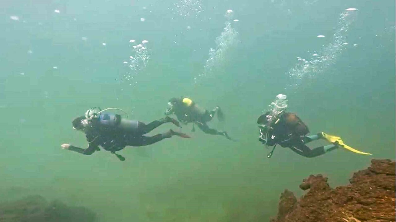 Van Büyükşehir Belediyesi, gençlere Van Gölü’nün su altındaki eşsiz zenginliklerini