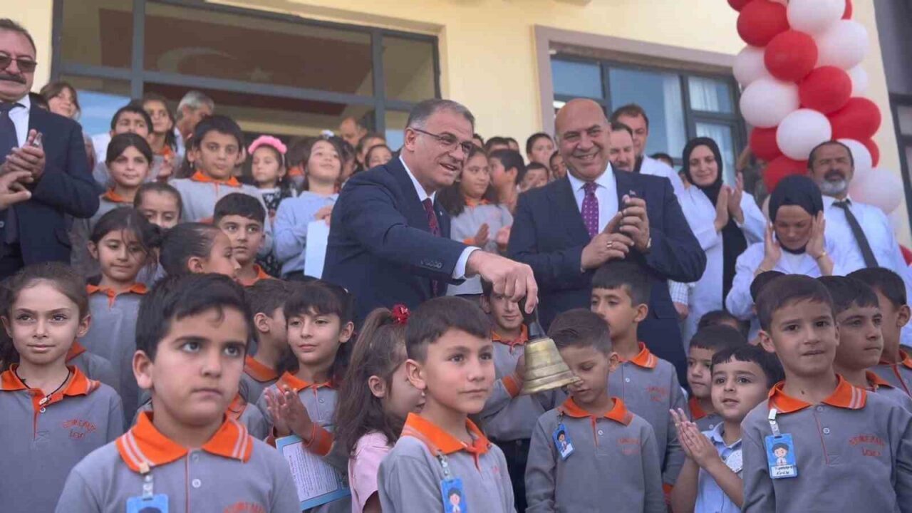 Van’da yaz tatilinin sona ermesiyle birlikte 2025-2026 eğitim öğretim yılının