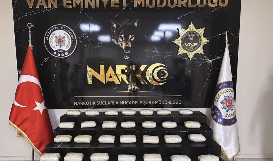 Van İl Emniyet Müdürlüğü ekiplerince düzenlenen operasyon sonucunda 28 kilo