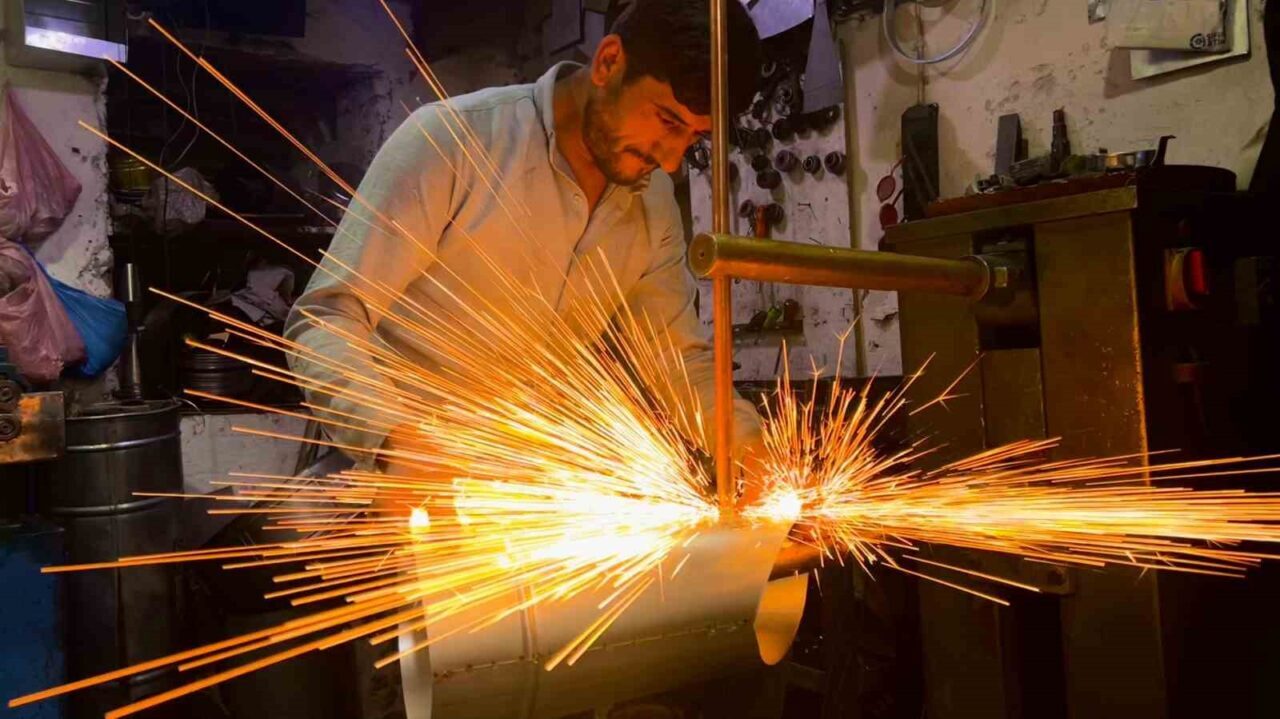 Van’da soğukların etkisini göstermesi ve yüksek kesimlere ilk karın düşmesinin