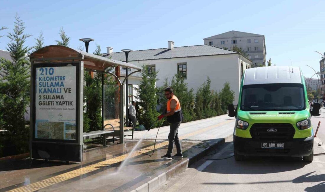Van Büyükşehir Belediyesi bünyesinde hizmete başlayan mobil temizlik ve yıkama