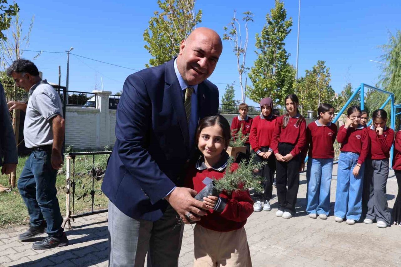 Van Millî Eğitim Müdürü Mehmet Nurettin Aras, “Yeşil Vatan” projesi