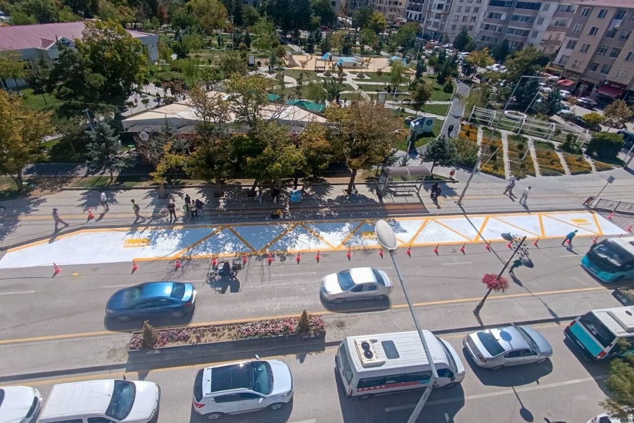 Van Büyükşehir Belediyesi, şehir içi ulaşımda konforu ve düzeni artırmak