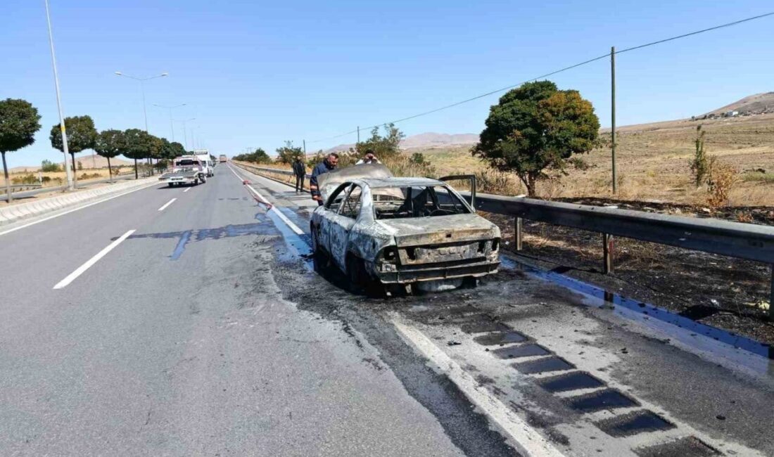 Van’da seyreden İran plakalı otomobil yanarak kullanılmaz hale geldi. Edinilen