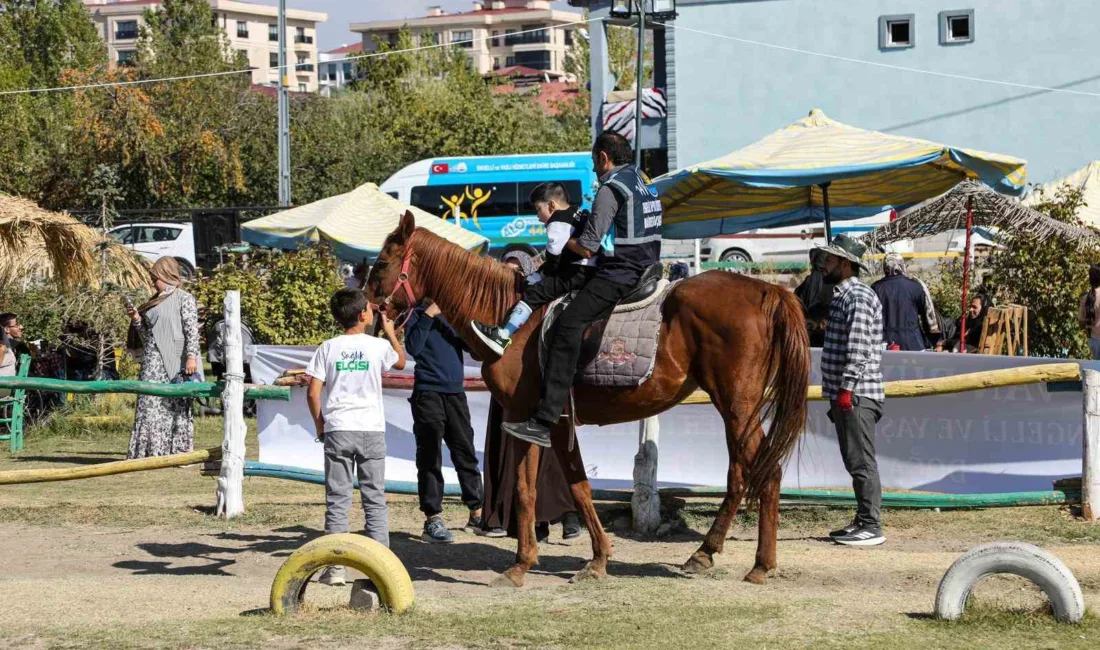 Van Büyükşehir Belediyesi, özel gereksinimli çocukların ata binme hayalini gerçeğe