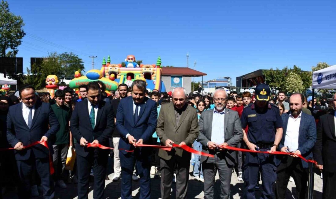 Samsun’un Vezirköprü ilçesinde bu yıl ilk kez düzenlenen Vezirköprü Kitap