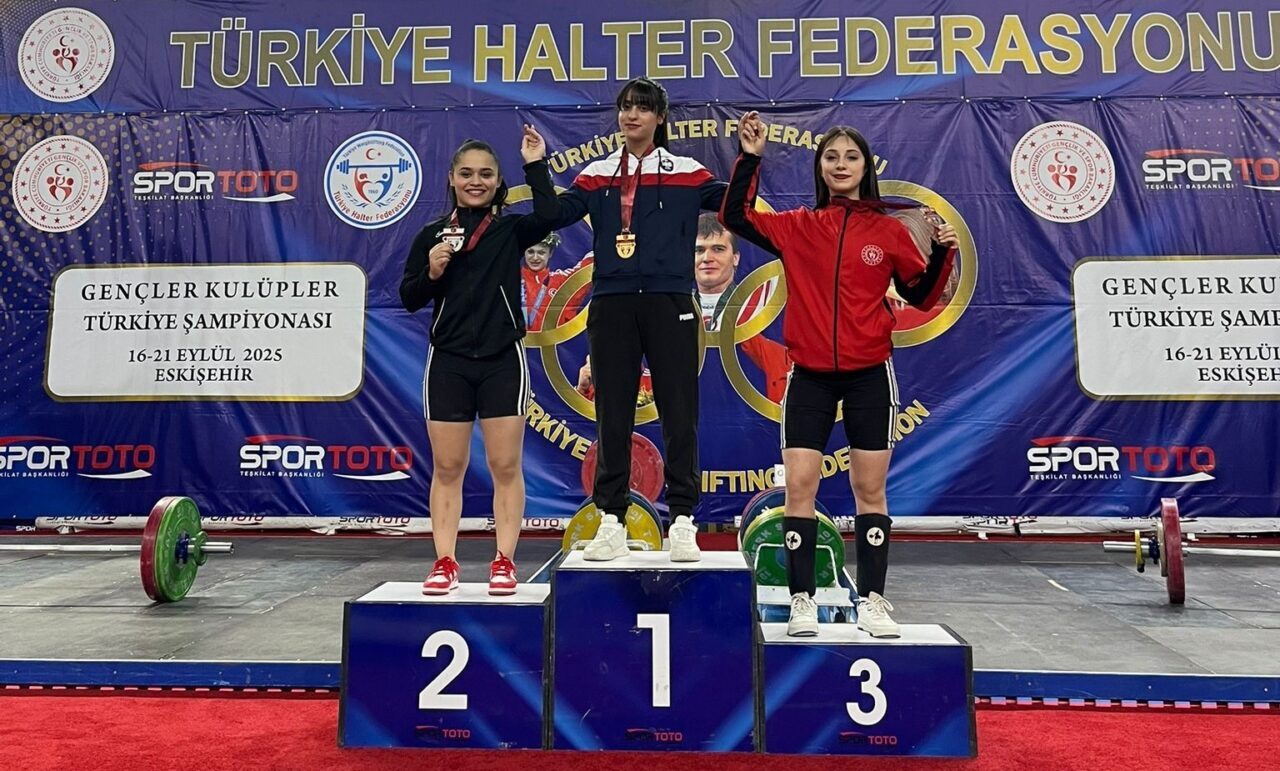 Düzce Belediyesi Spor Akademisi sporcusu Yağmur Melek Şahin, Gençler Türkiye