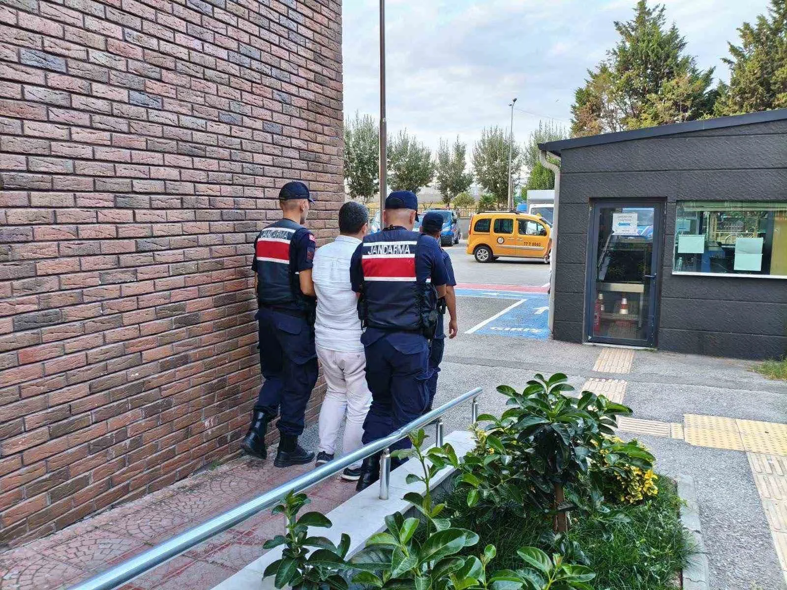 Yalova’da Fetullahçı Terör Örgütü/Paralel Devlet Yapılanması’na (FETÖ-PDY) üye olmaktan 7