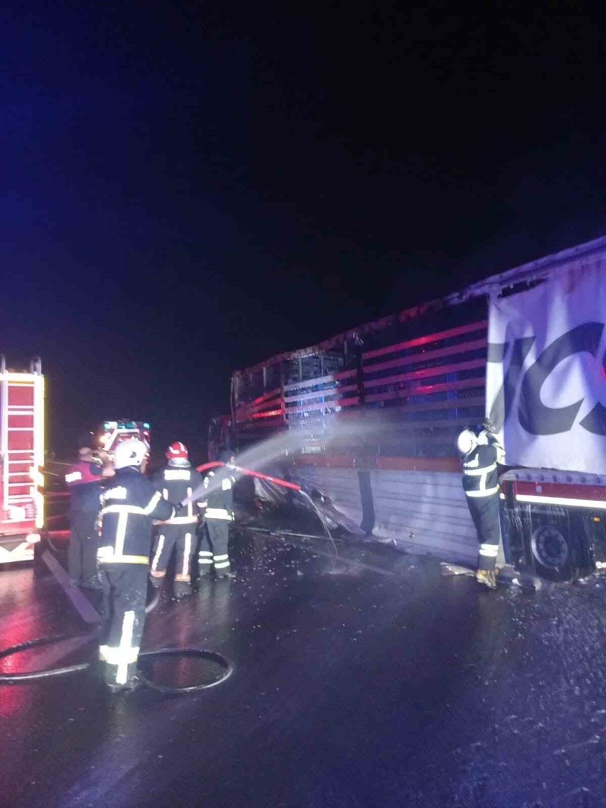 Yalova’nın Altınova ilçesinde, Gebze-İzmir-İstanbul bağlantı yolları üzerinde seyir halindeki bir