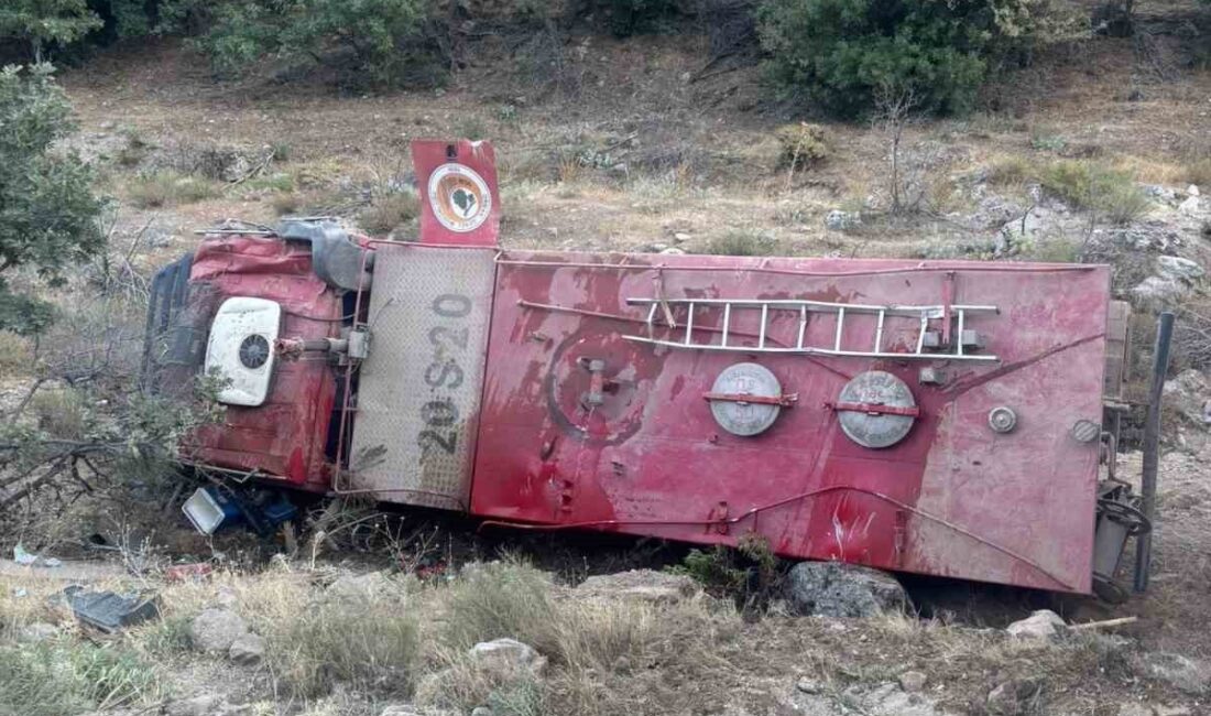 Denizli’nin Buldan ilçesinde soğutma çalışmalarının devam ettiği yangın bölgesinden dönen