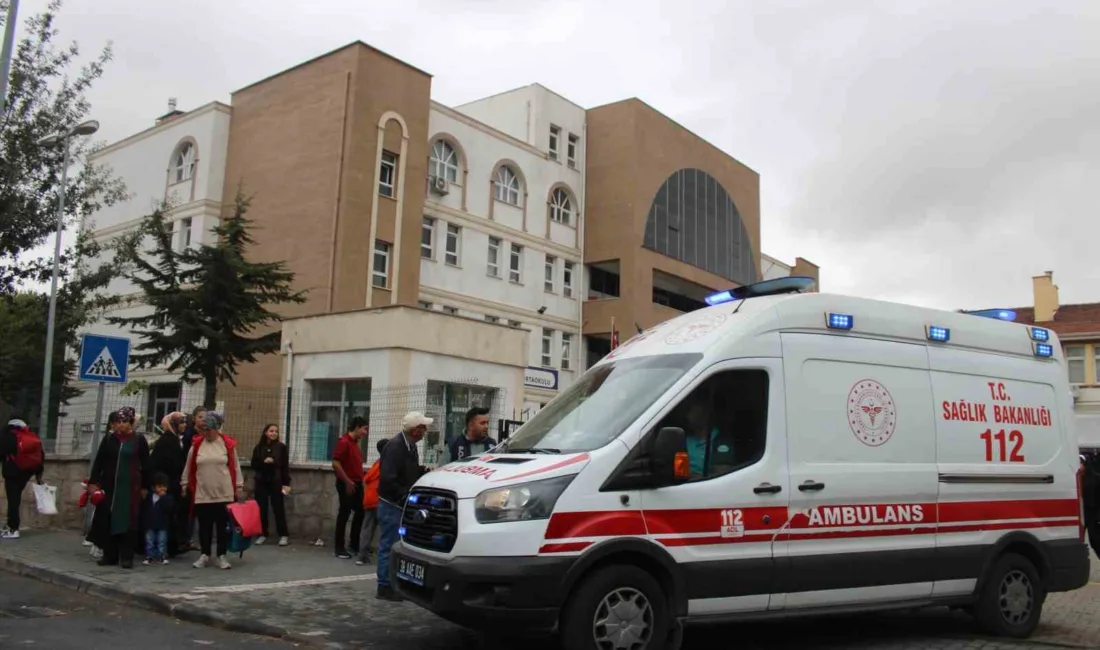 Kayseri’nin Melikgazi ilçesinde bir okulda öğrencinin yangın ziline basması sonucu