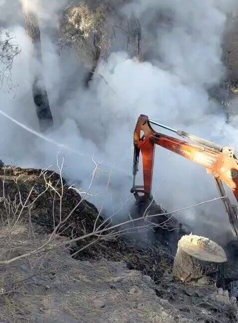 Denizli orman yangını sonrası ara ara tutuşmaların devam ettiği orman