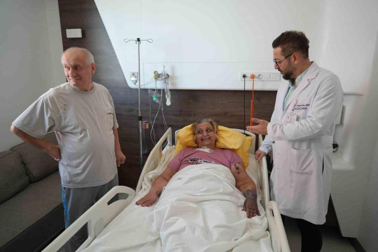 Yurt dışında steril olmayan ortamda kendisine tıbbi olmayan sülük tedavisi