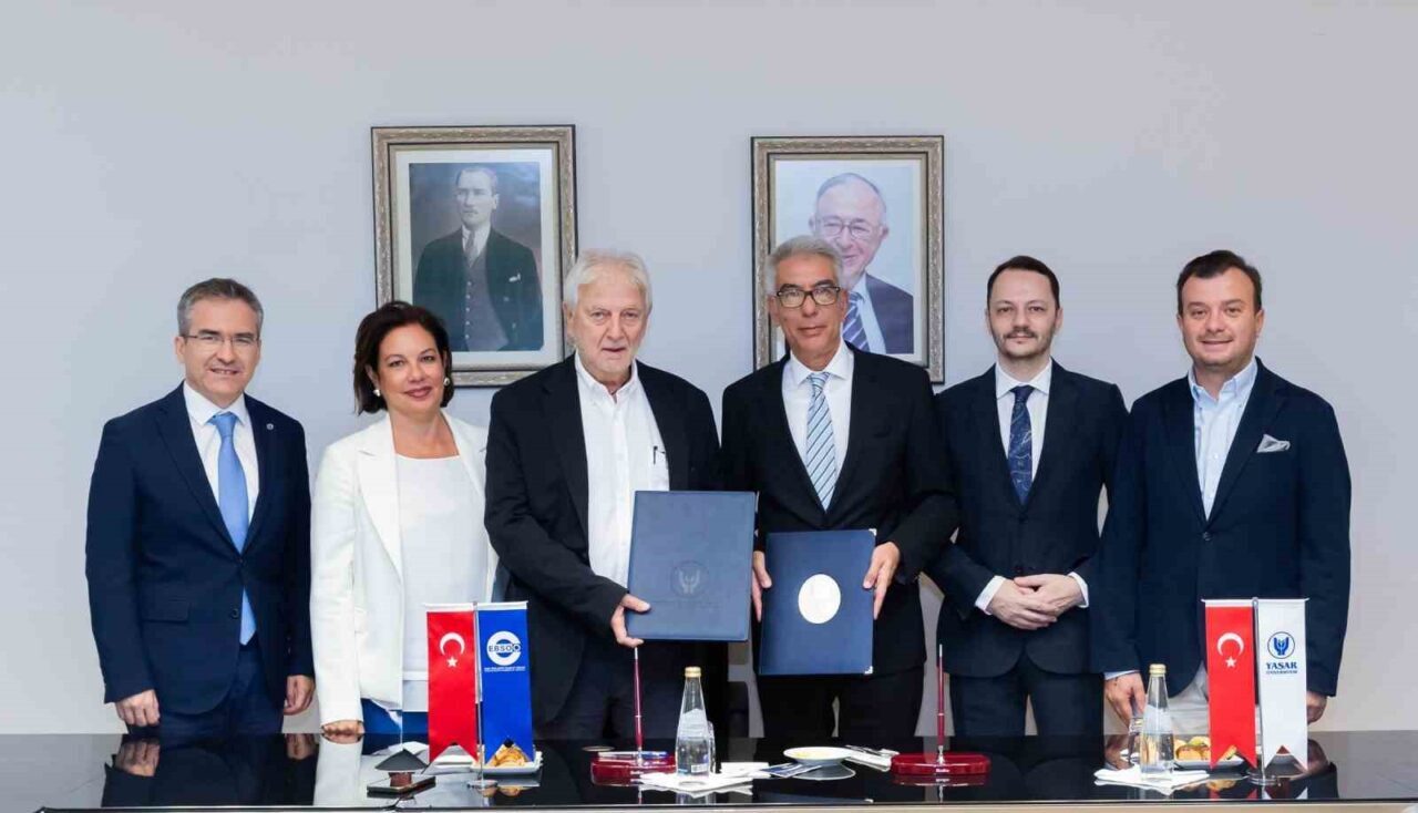 Yaşar Üniversitesi ile Ege Bölgesi Sanayi Odası (EBSO) arasında imzalanan