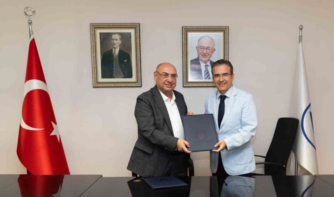 Yaşar Üniversitesi ile İzmir Doğalgaz arasında imzalanan protokol kapsamında karşılıklı