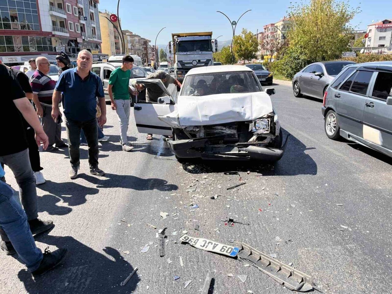Muğla’nın Yatağan ilçesinde meydana gelen trafik kazasında 3 kişi yaralandı.