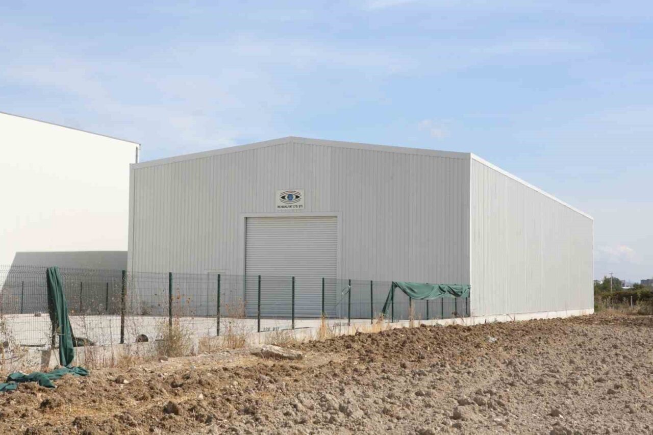 Nilüfer Belediyesi, Yaylacık Mahallesi’nde kaçak olduğu tespit edilen 1000 metrekarelik